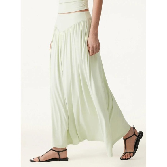 OGL NWT- M Ultrasoft V-shape Waist Gathred Maxi Circle Skirt with Pockets - Picture 2 of 9